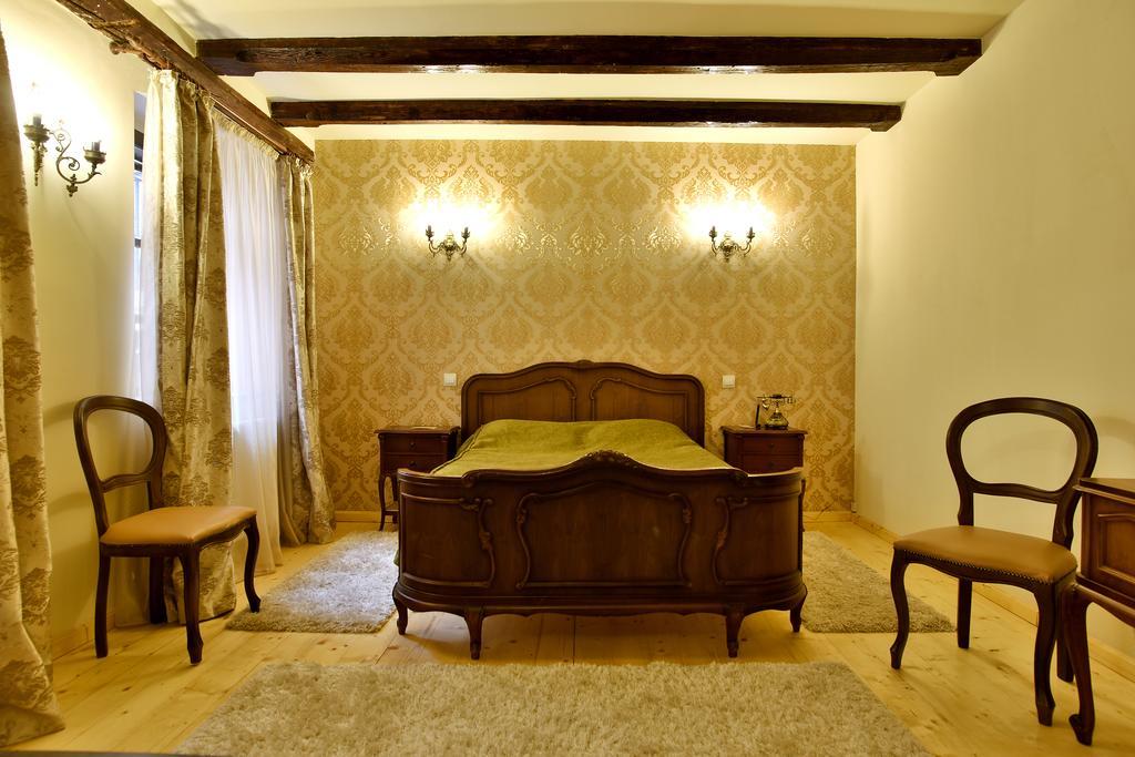 Casa Antiqua 호텔 브라쇼브 객실 사진